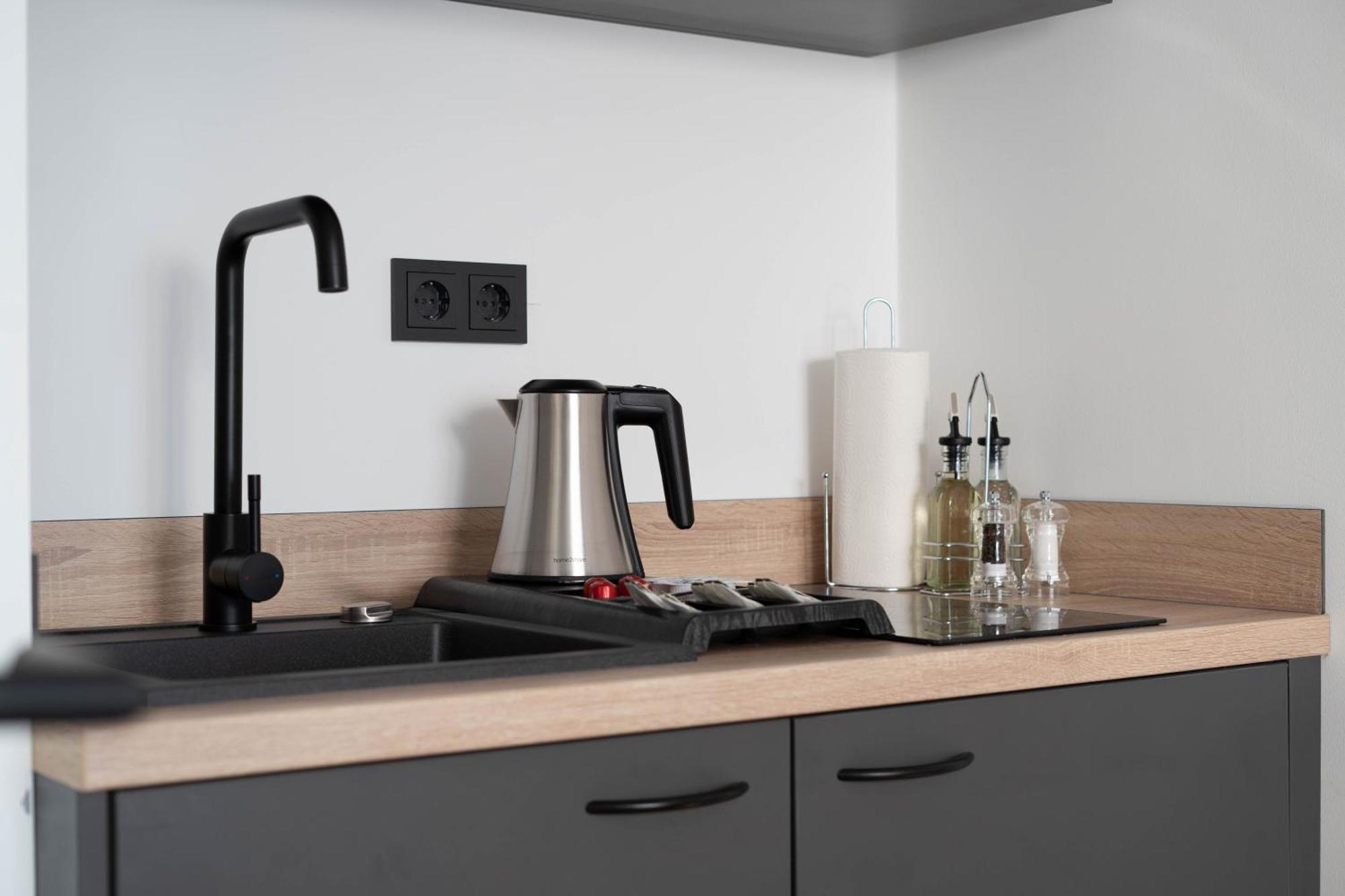 Central Bonn Apartments I Private Parking I Home2Share Экстерьер фото