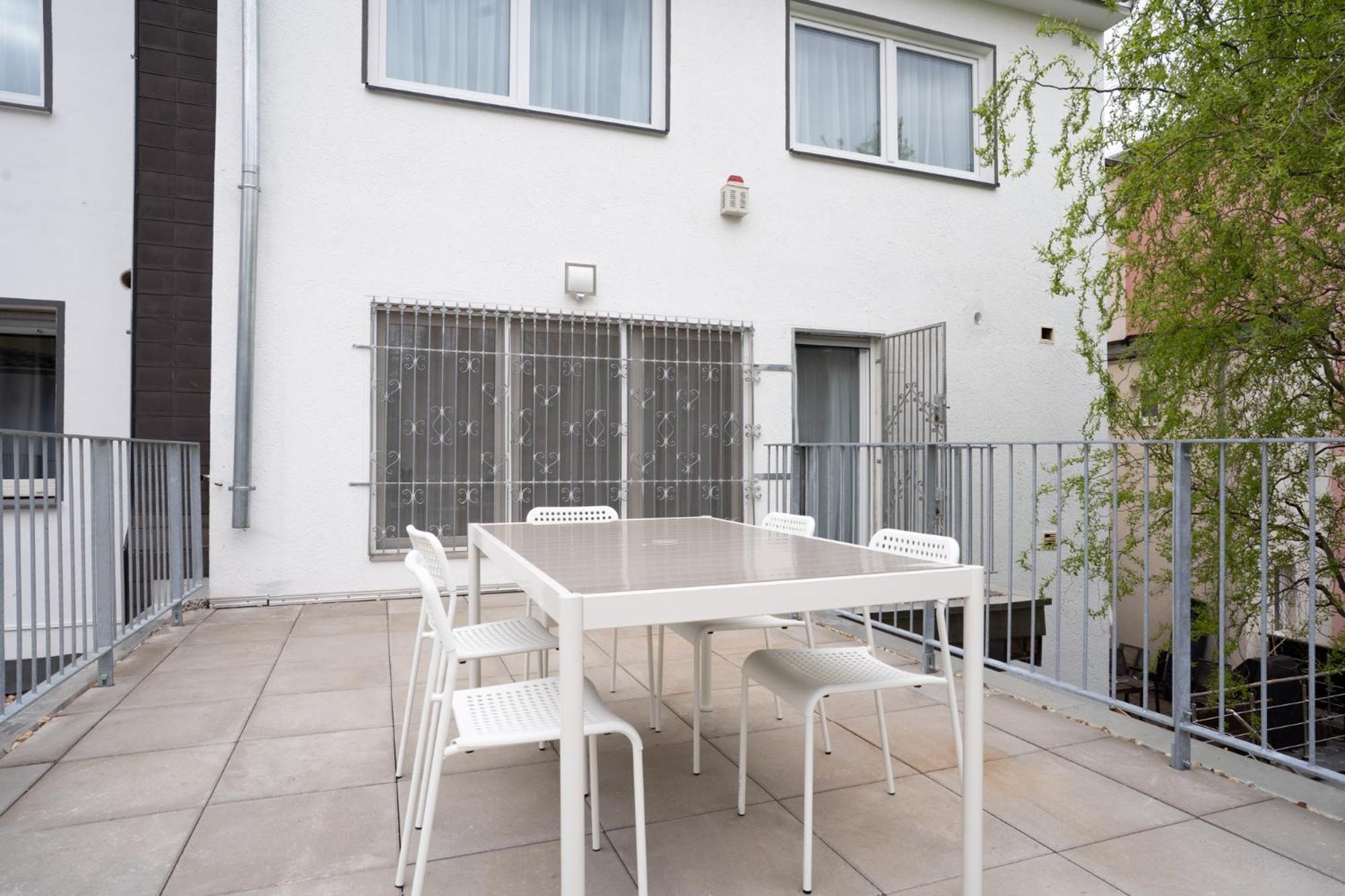 Central Bonn Apartments I Private Parking I Home2Share Экстерьер фото